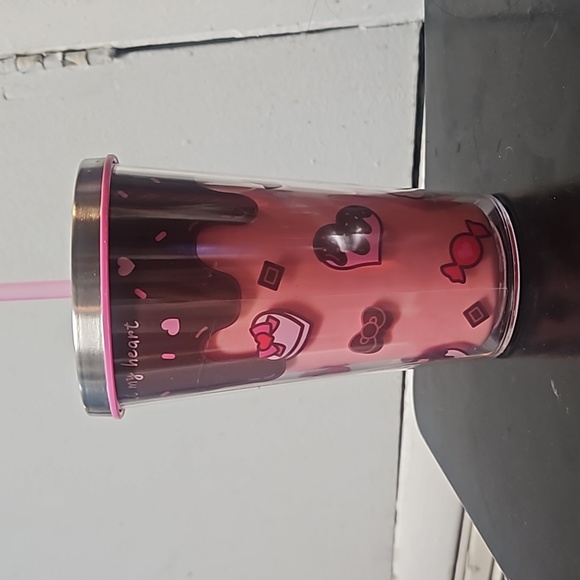 Hello Kitty Tumbler - Picture 2 of 6